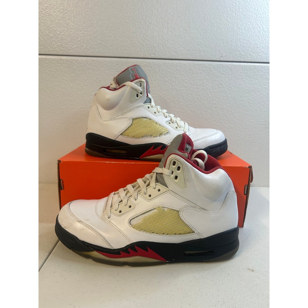 Air Jordan 5 Retro Fire Red White Black Mens Size 9 2013 release #2064